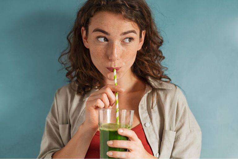 Így támogasd bélflórád zöld smoothie-val és rostokkal