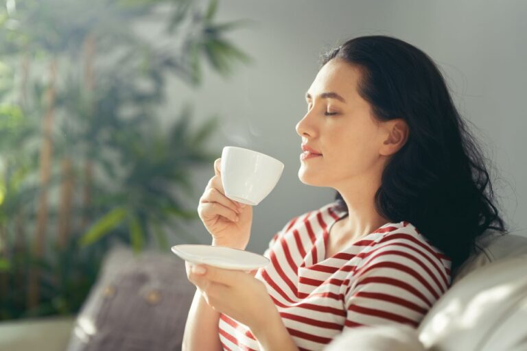 Koffeinóra a testedben – Mikor idd az utolsó kávéd, ha jól akarsz aludni?