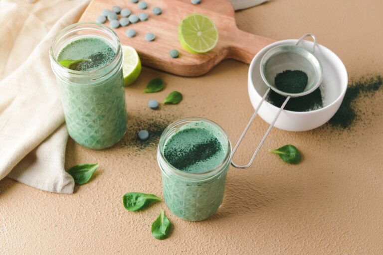 Miért lett a spirulina, a chlorella és a tengeri moszat a longevity táplálkozás új sztárja?